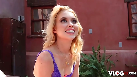 Mas milkyilv milan a dana's wett bigmouthfuls petite stands