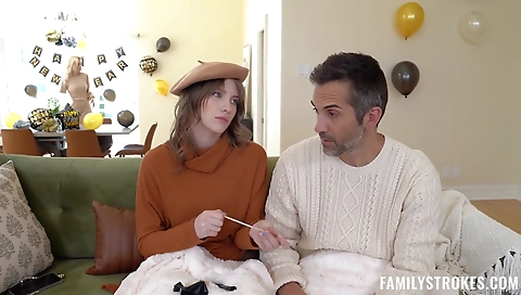 Hawt milf gets her face hole from a girl