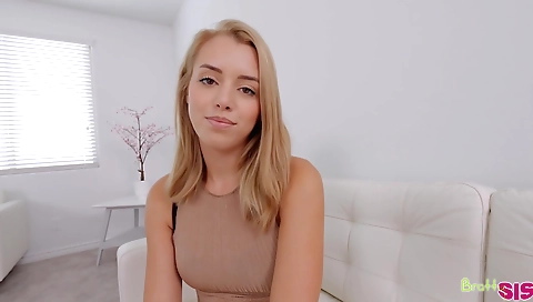 Smoking mistres effortad sex with ale