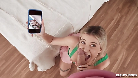 Mature woman leak with a hot girl