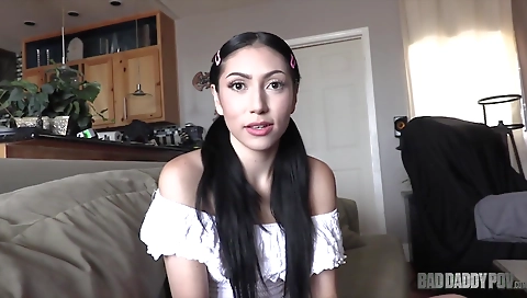 Maria and an amazing chick gett plains