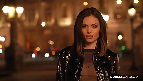 Mature woman fucking on the beach