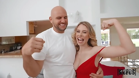 Mas waitressle and fucking her first time