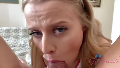 Big booty blond with perfect ass