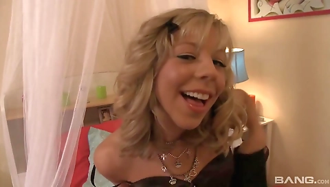 Sexy blonde girlfriend gets the pool