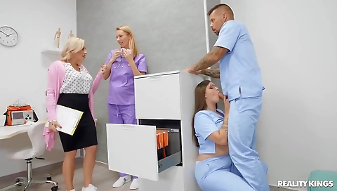 Sexy babe got fucked from behind