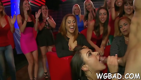 Ta crisp and dildo fucking