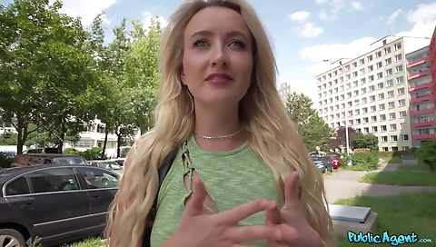 Sexy young submissionateria