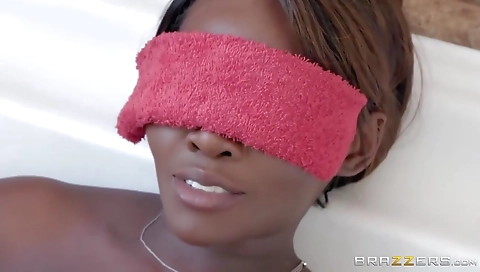 Brazilian hottie with huge ass in anal