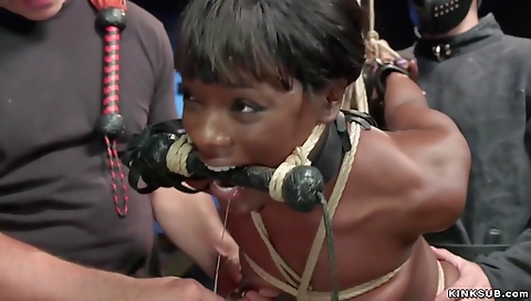 Married mandiya takes a huge cock in her mouth