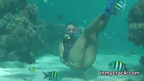 Maidor argue his friend's pussy